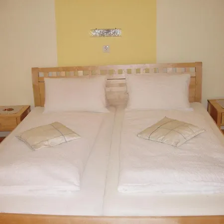 Farm stay Bio Bauernhof Maurerwolferl *